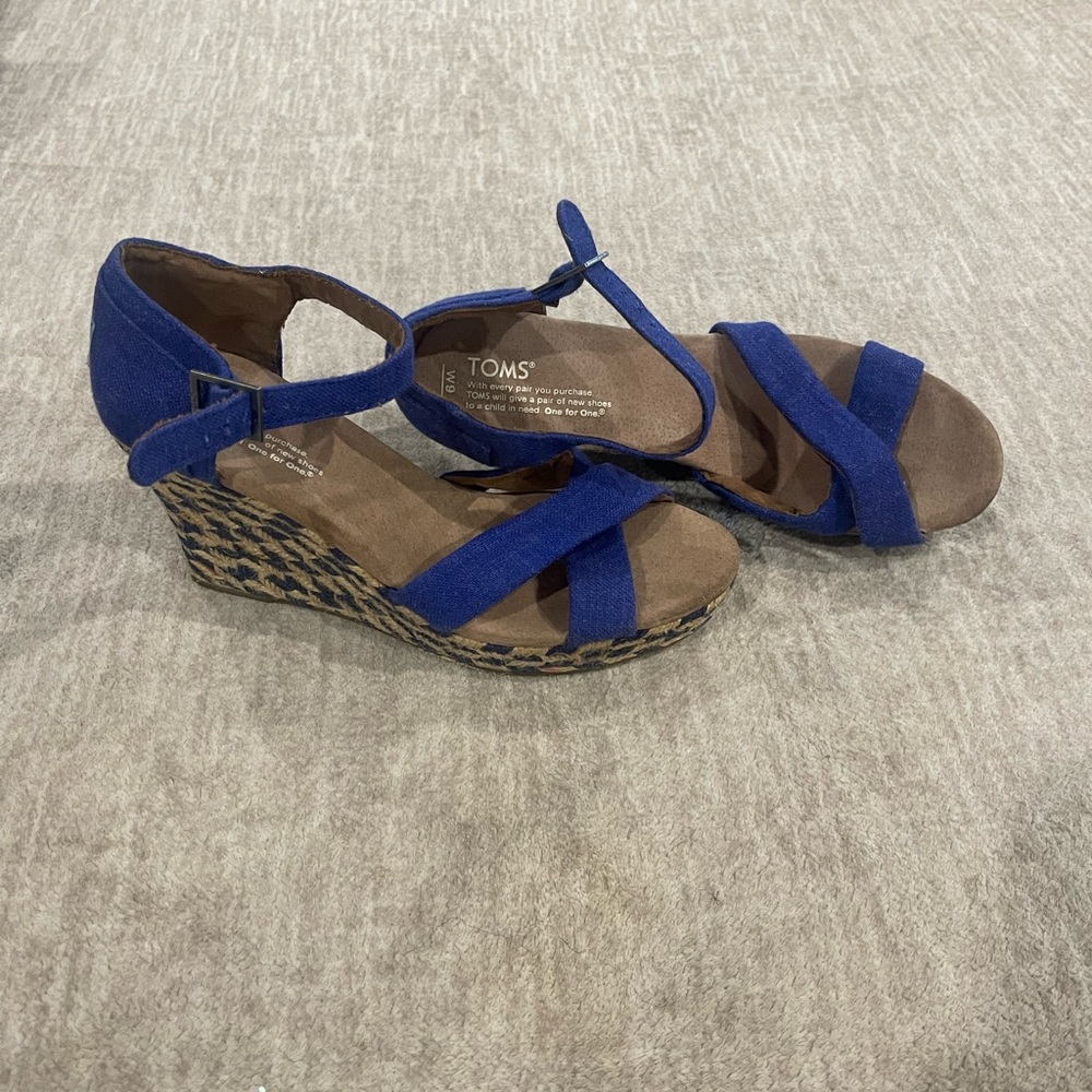 Shoes and Plus Dresses